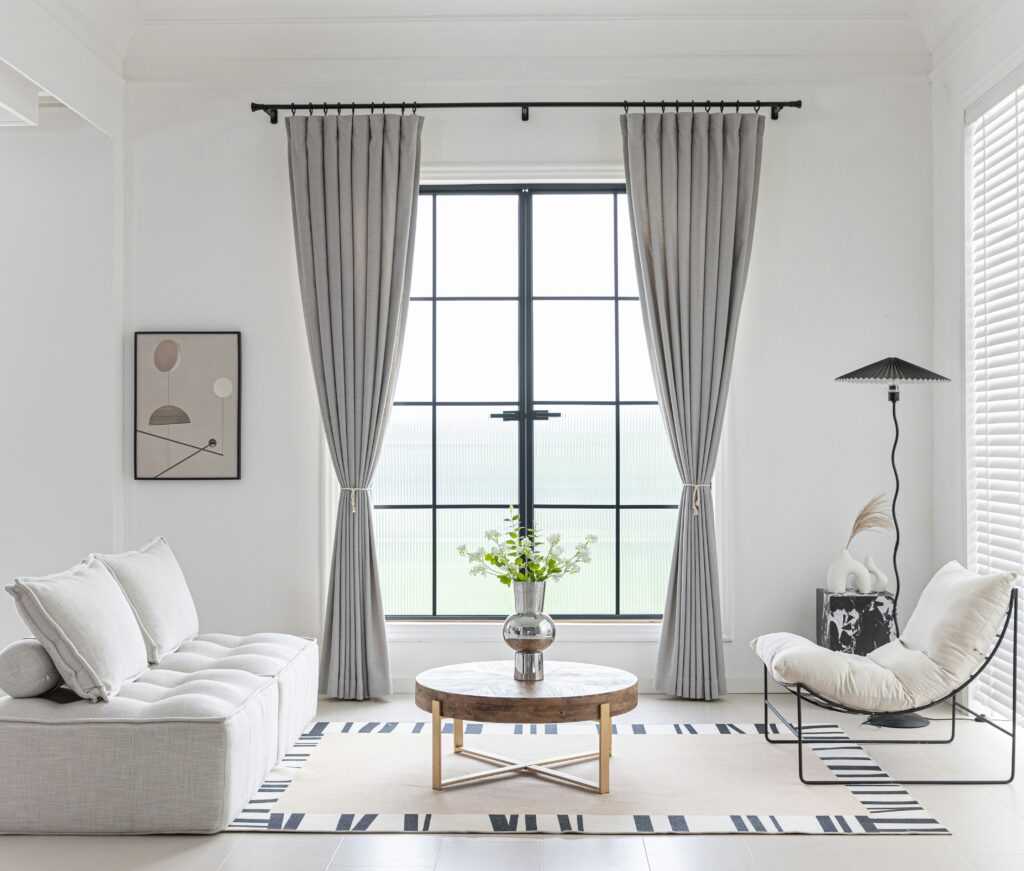 ezcurtain-life-tIgnjxFh720-unsplash (1)